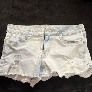 Light washed jean shorts size 7